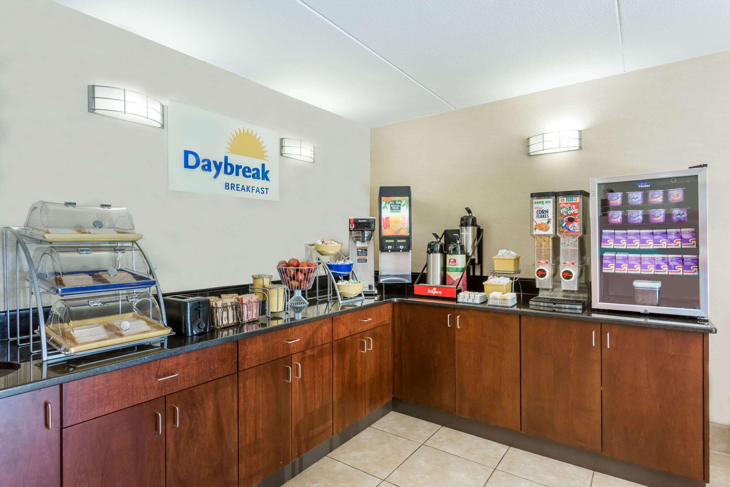 Days Inn By Wyndham Winston Salem North Eksteriør bilde